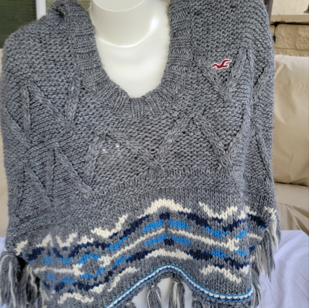 Hollister Hooded Grey Wool Poncho